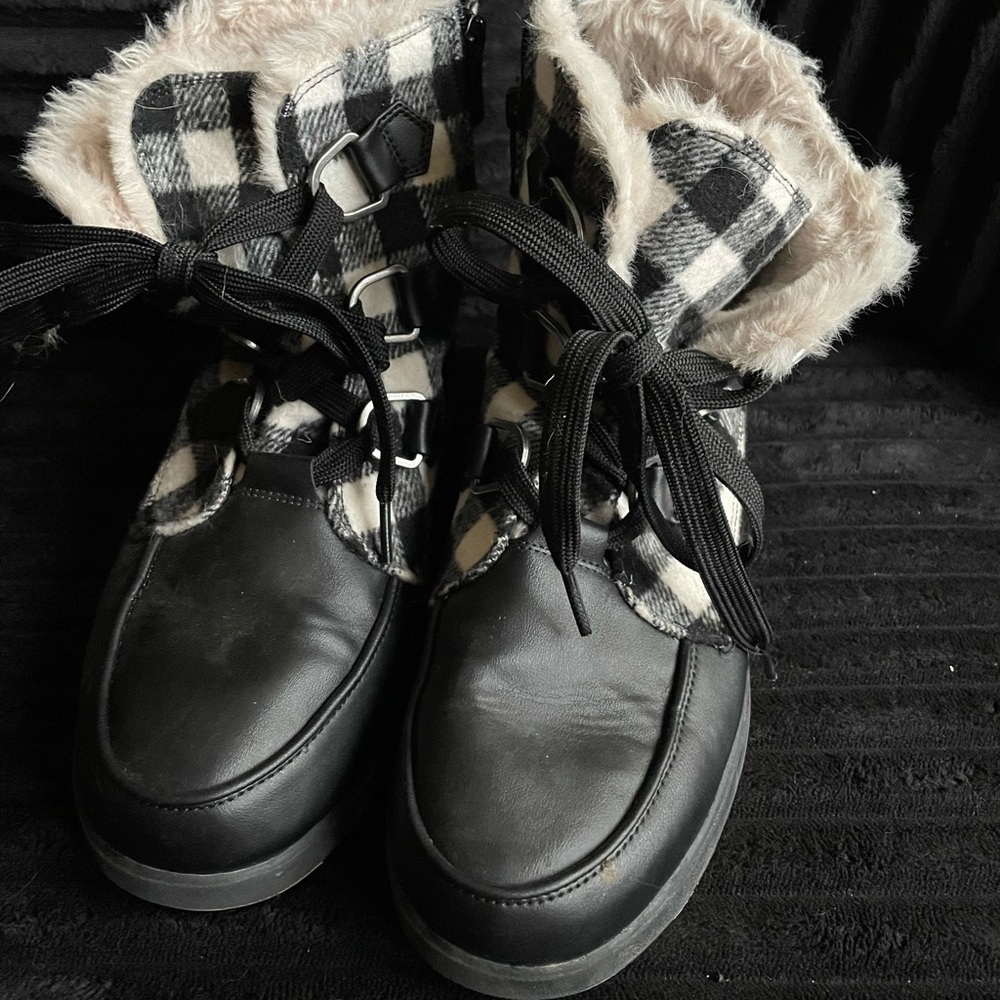 Black and White Women's Winter Boots